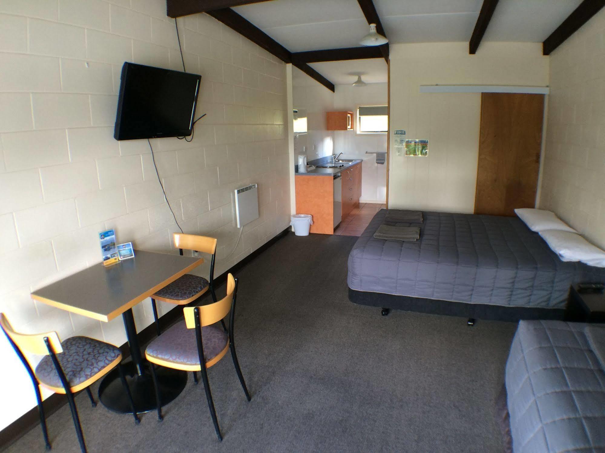 Mt Aspiring Holiday Park Ванака Экстерьер фото